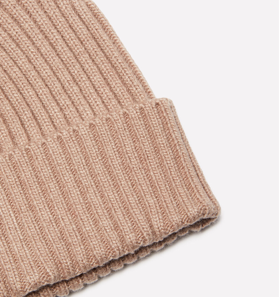 Σκούφος μπεζ σκούρο από πλεκτό ύφασμα - καπέλα ανδρικά - Μπεζ | Sisley image number 2